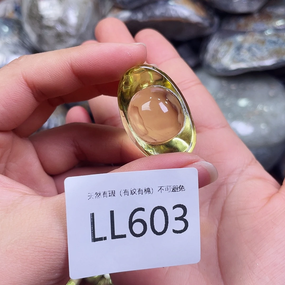 未镶嵌水晶大型摆件（非配饰）