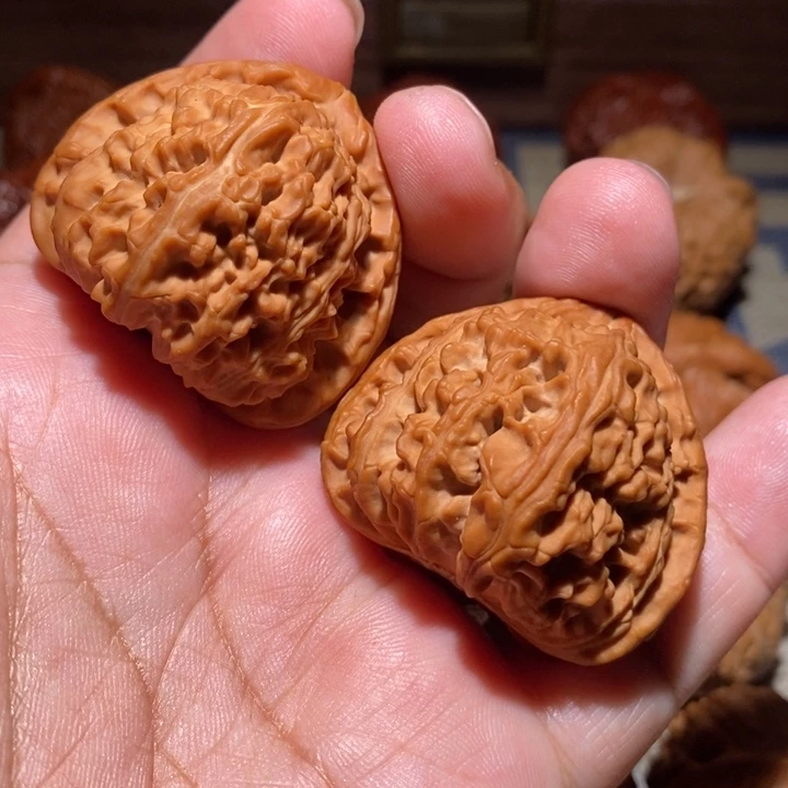 J***车文玩核桃把件核桃