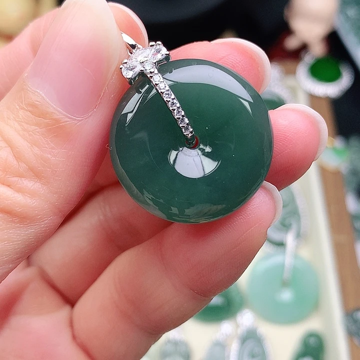 颈饰银S925镶嵌翡翠吊坠