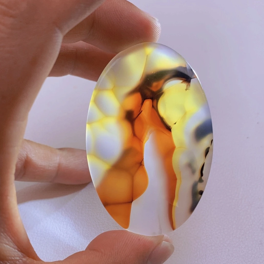 调***度玛瑙/玉髓颈饰未镶嵌微瑕