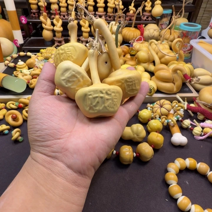忠***精品大元宝一把抓一把握