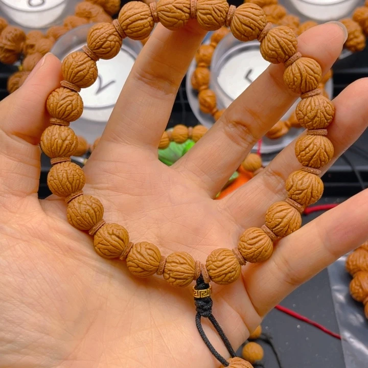 霜***点吊坠桃核见见见见见见3