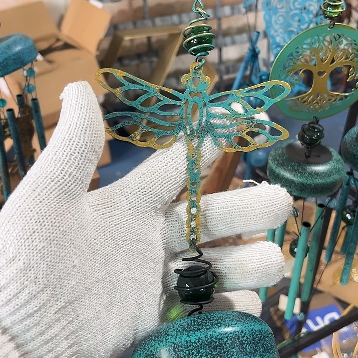 户外运动场和体育设施等