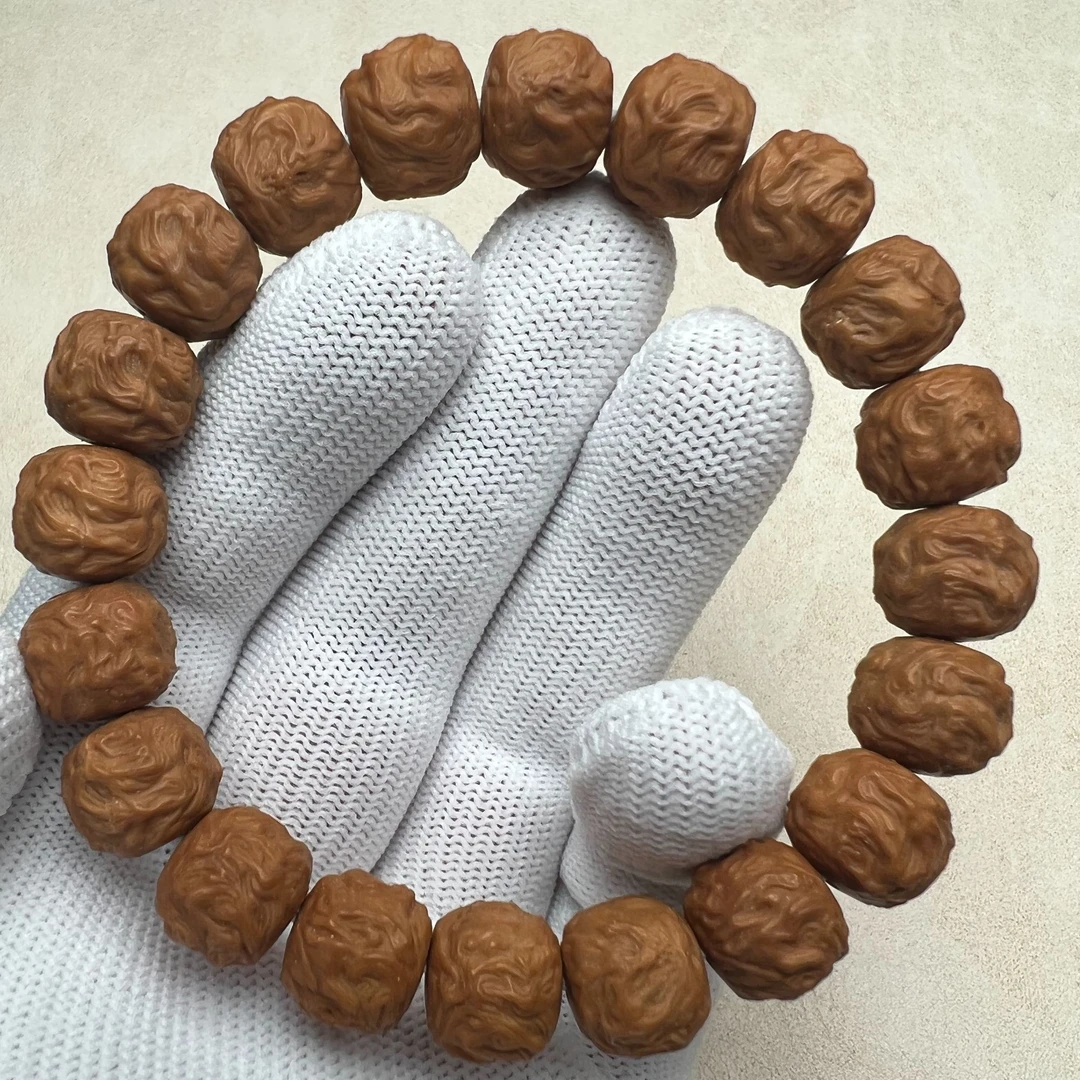 乐浔文玩，猴头核桃龙炎料精工雕刻 游龙 尺寸13mm左右