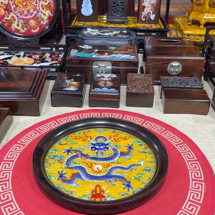 紫檀木类成套家具