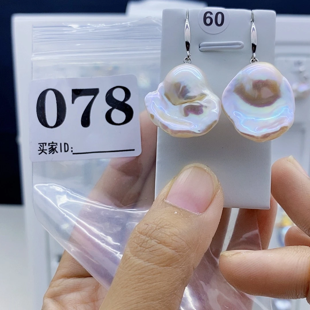 颈饰淡水珍珠钛钢