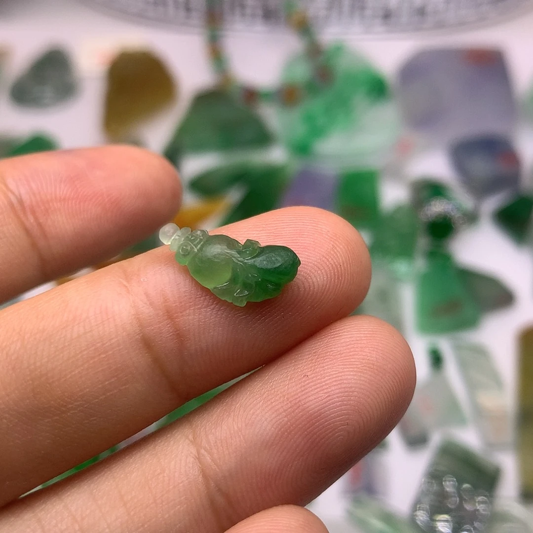 定制翡翠未镶嵌天然翡翠定制