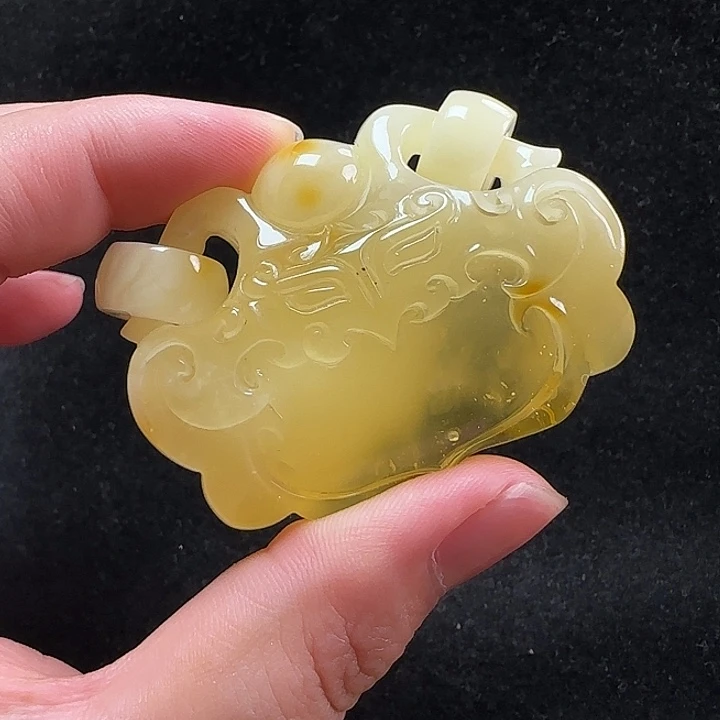 未镶嵌蜜蜡珠宝奇石