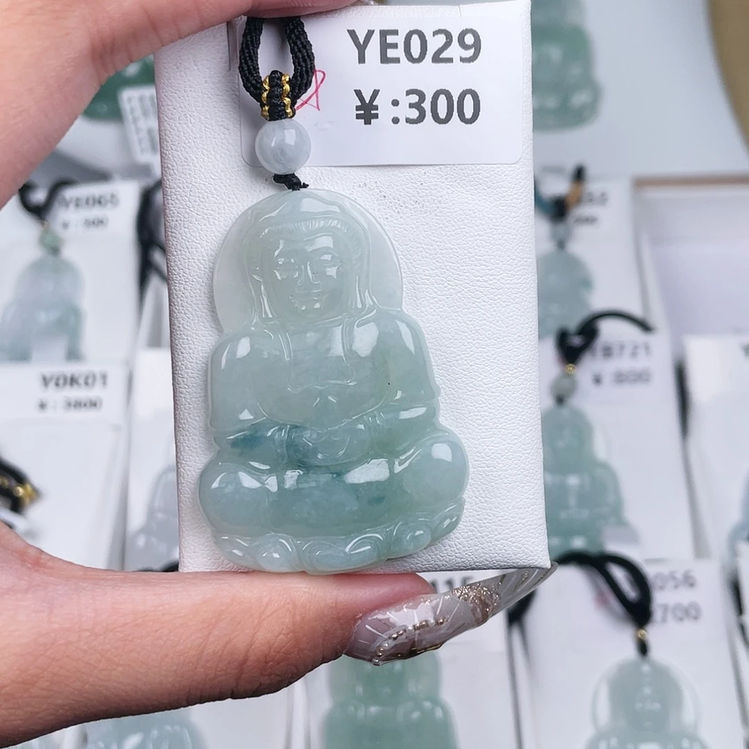 翡翠未镶嵌颈饰YE029