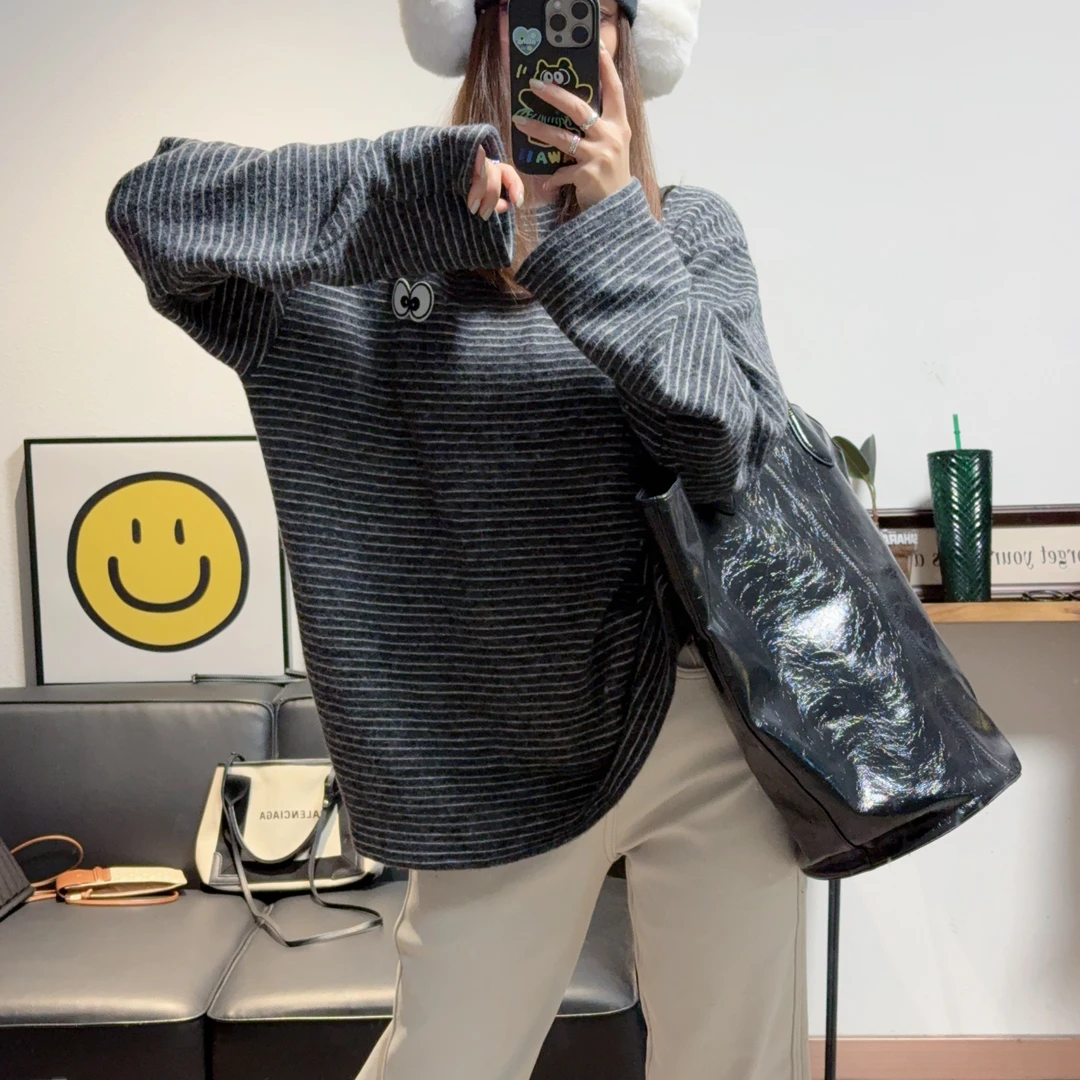 2024冬季新款超柔软双面绒烟灰色圆领条纹打底T恤女宽松显瘦保暖