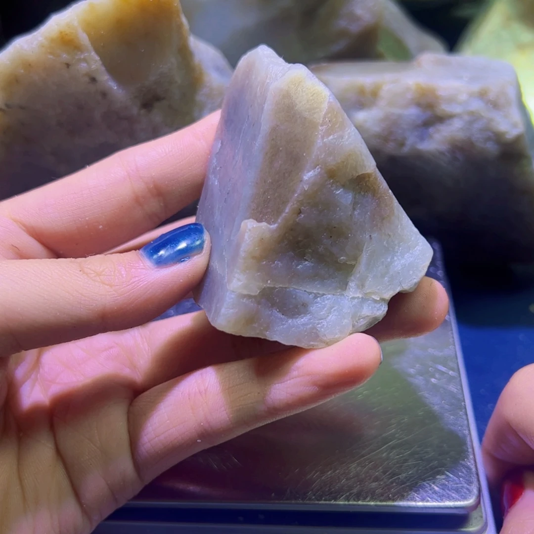 未镶嵌和田玉（糖玉）珠宝半成品