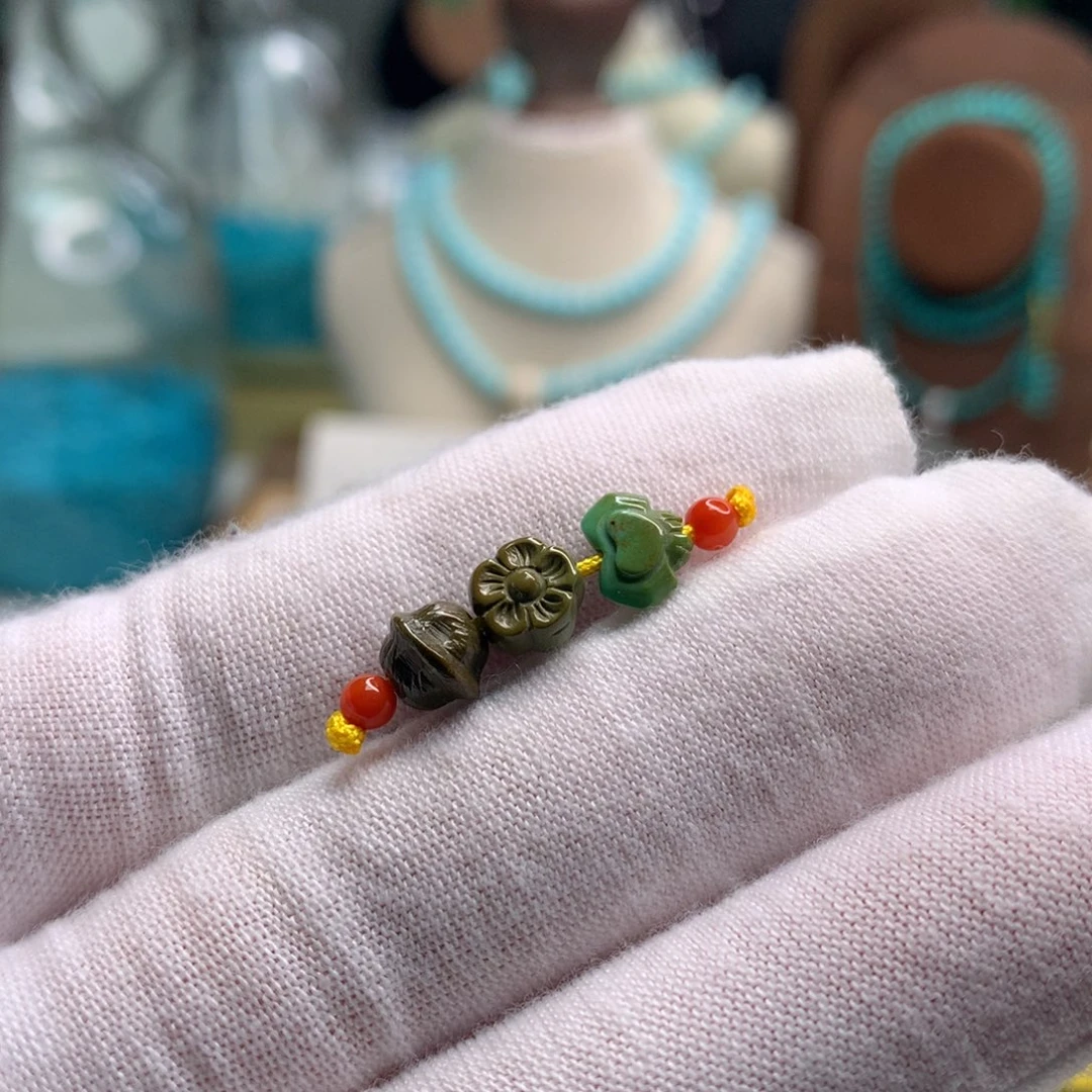 绿松石未镶嵌饰品