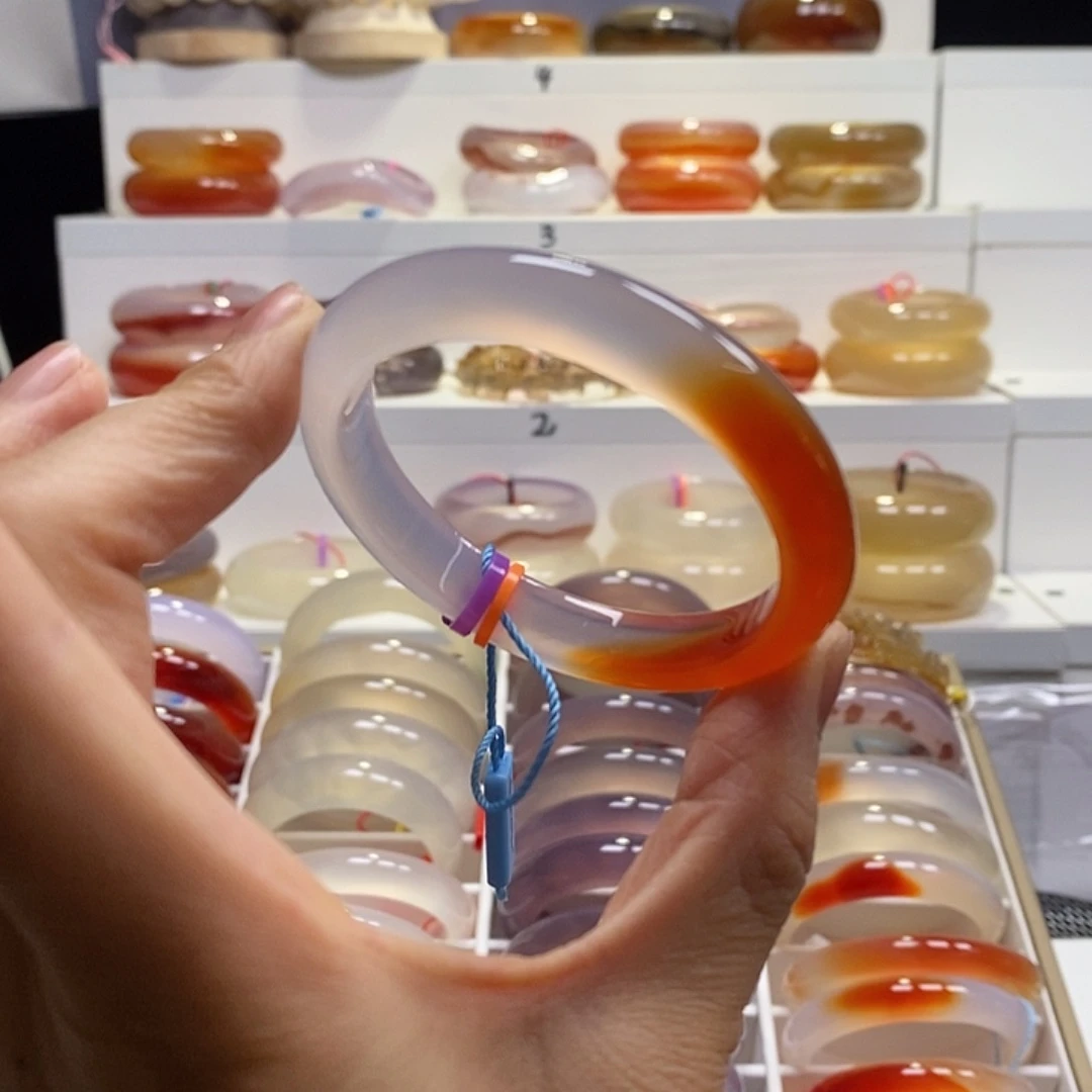 玛瑙/玉髓未镶嵌手镯