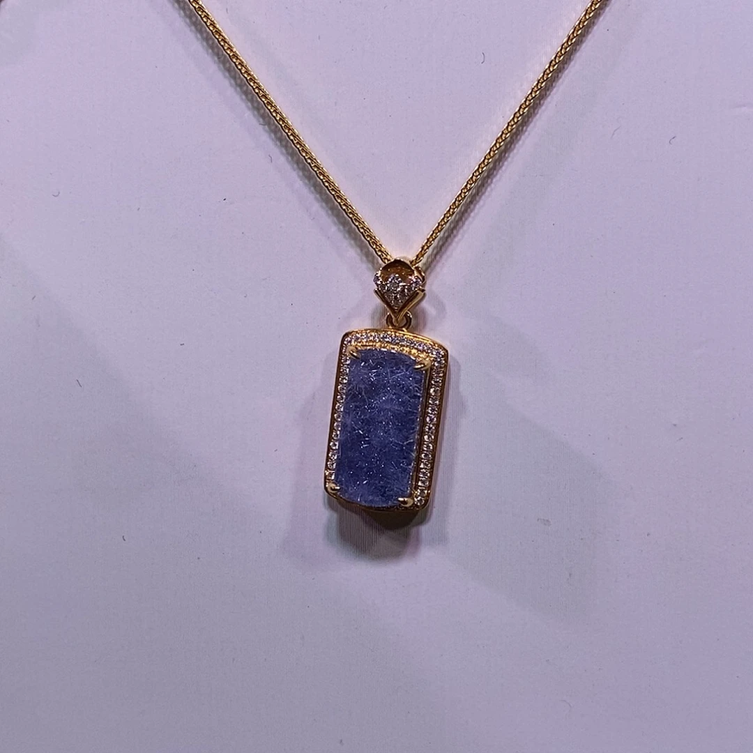 吊坠(赠链)18K金镶嵌水晶蓝线石