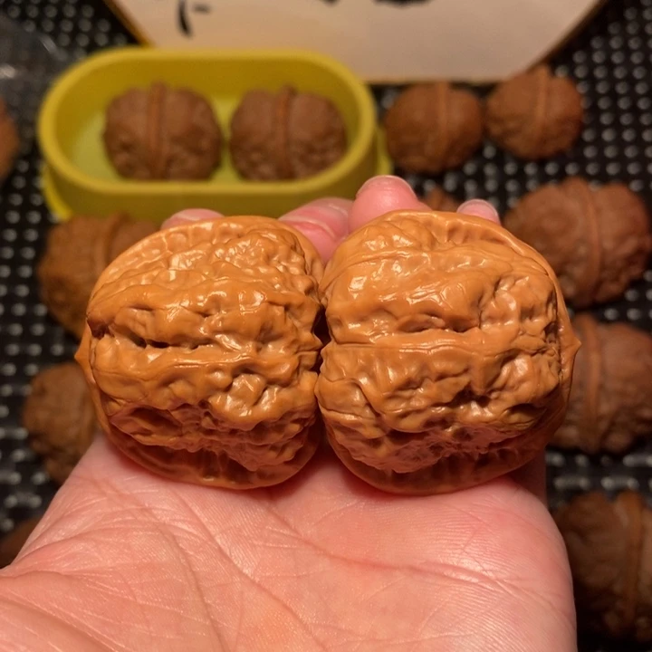 把件文玩核桃四开大腿肌肉蛙