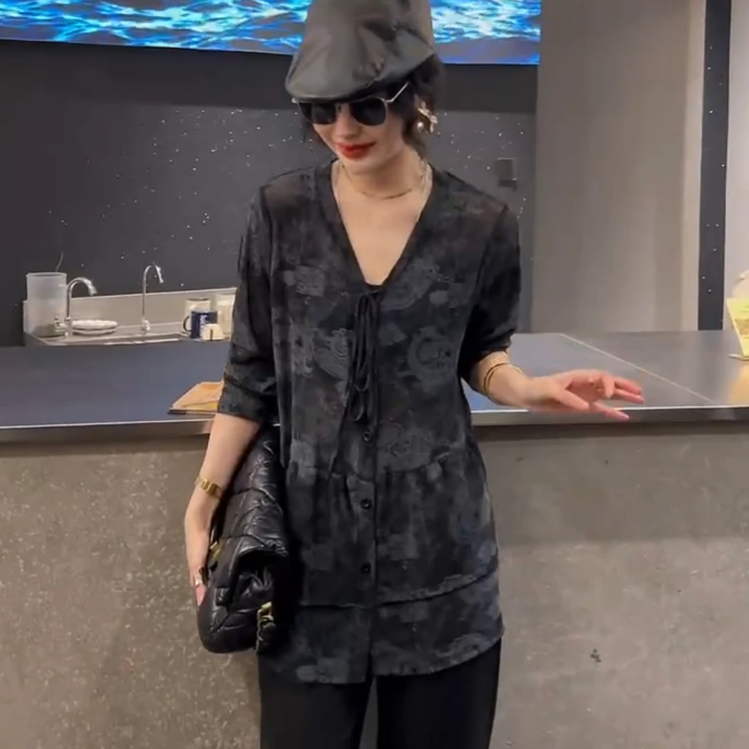 超好看独特提花大码女装长袖衬衫洋气时髦中长款早秋新款百搭上衣