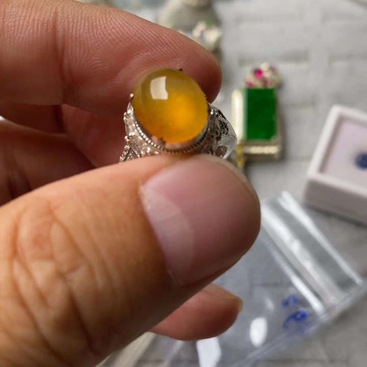 未镶嵌定制翡翠高冰黄11.4mm