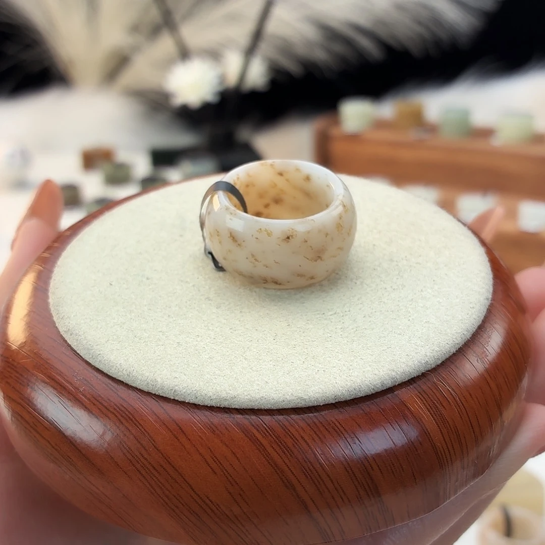 和田玉未镶嵌戒指桂花墩墩18.13mmj69