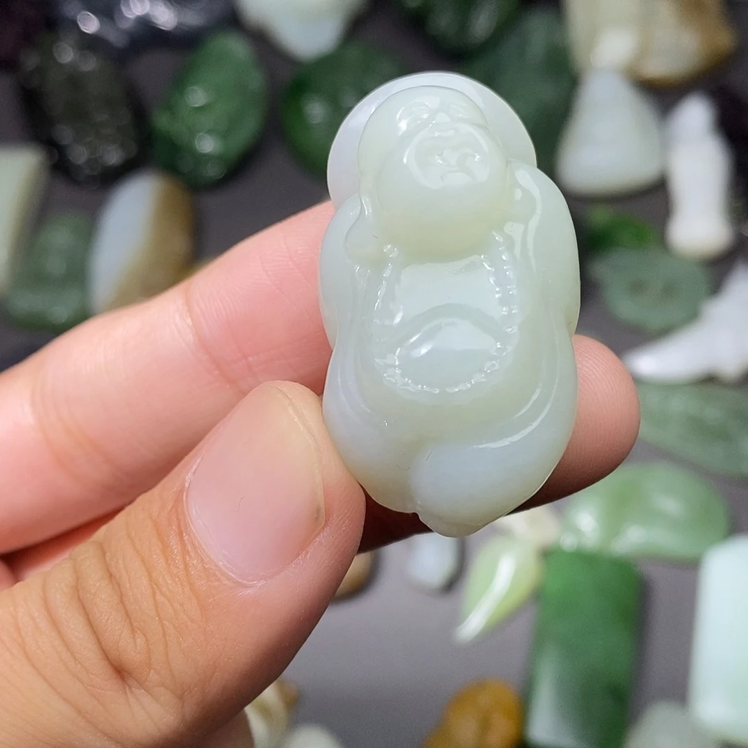 颈饰未镶嵌和田玉