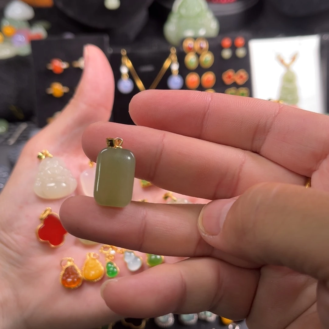 颈饰银S925镶嵌和田玉