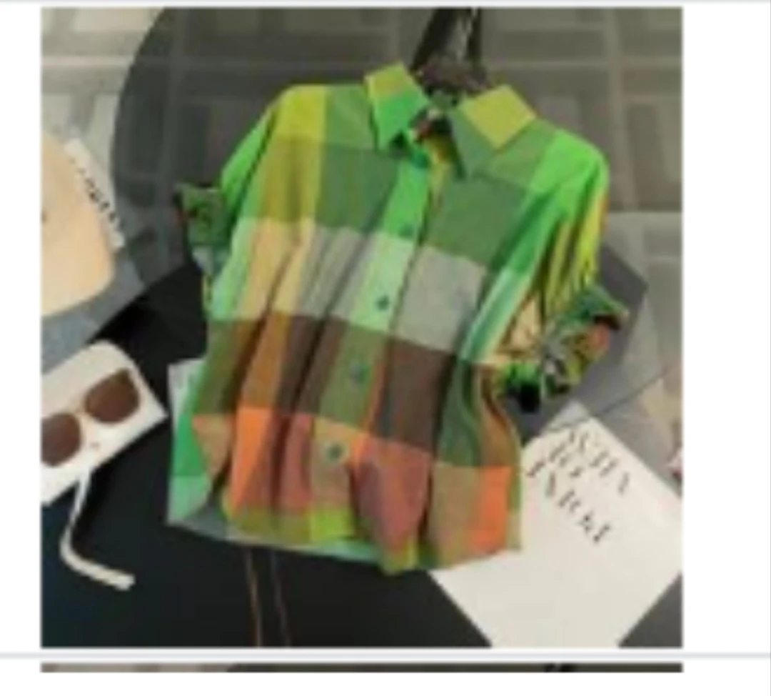 港风洋气格子衬衣女款2025新款爆款独特别致衬衫时尚感夏季上衣