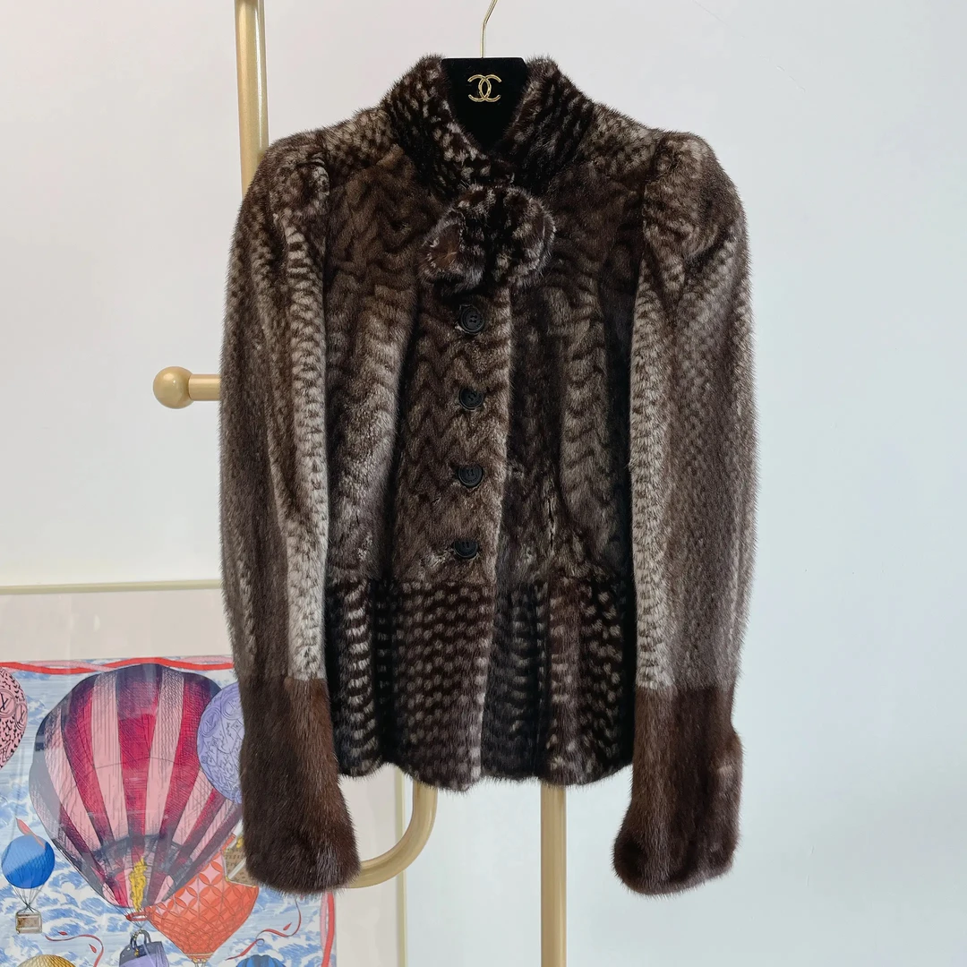 95新 BURBERRY/博柏利 【Burberry】#Burberry深色水貂毛外套，36码