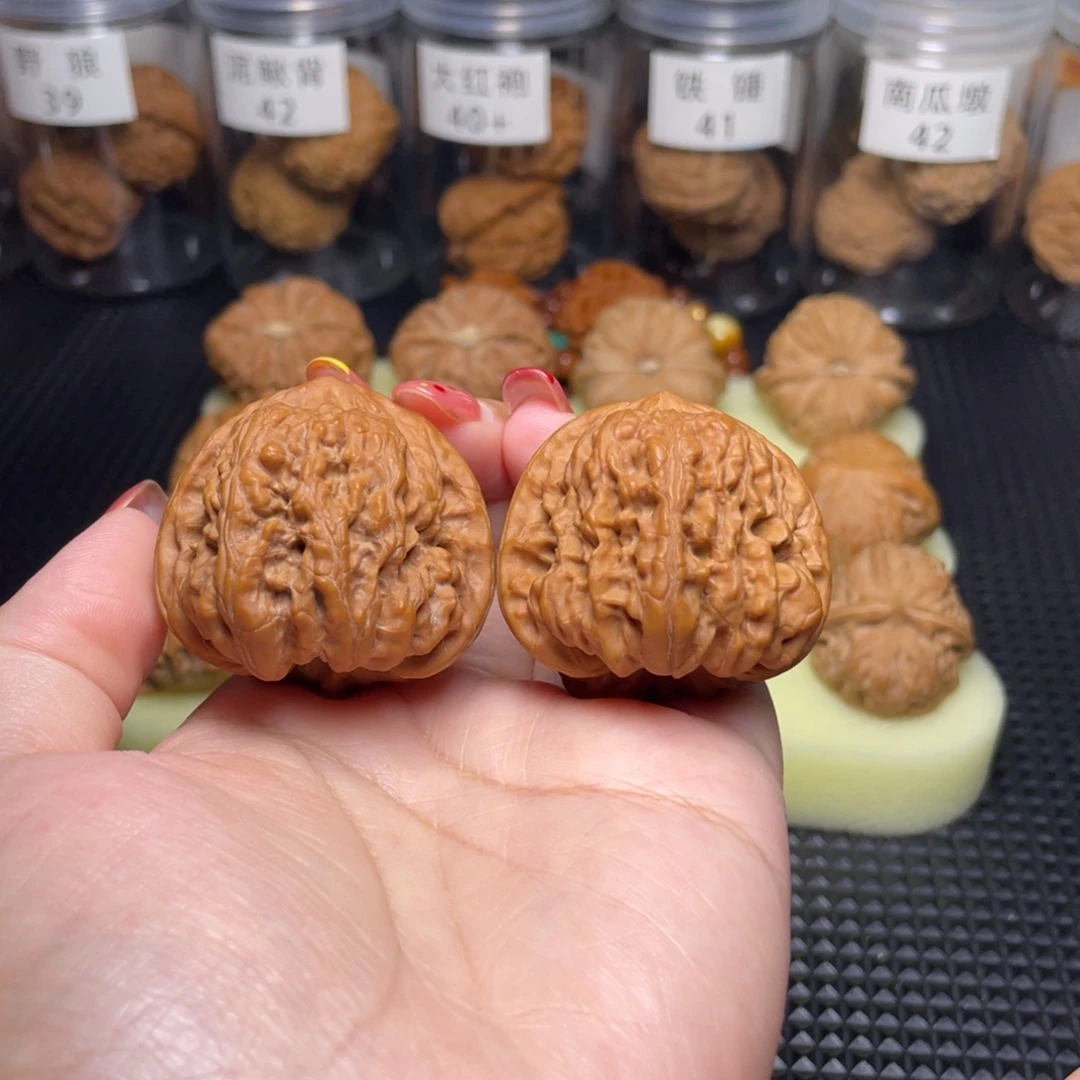吊坠文玩核桃42全品凹底