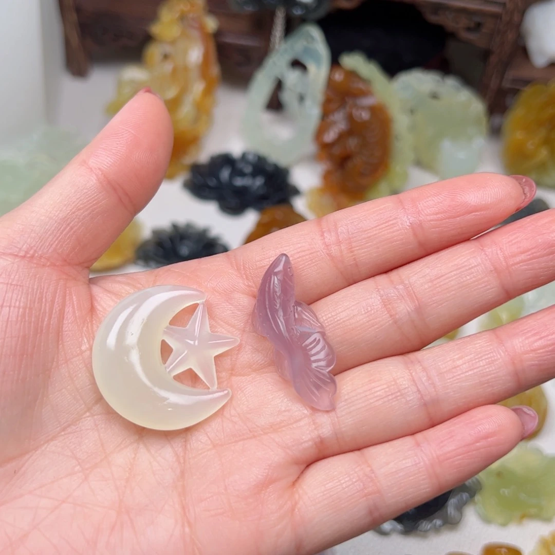 蛇纹石玉颈饰未镶嵌妞*