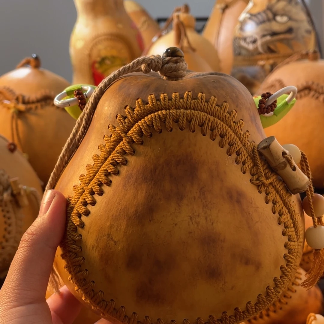 语***馨瑕疵福利葫芦包包