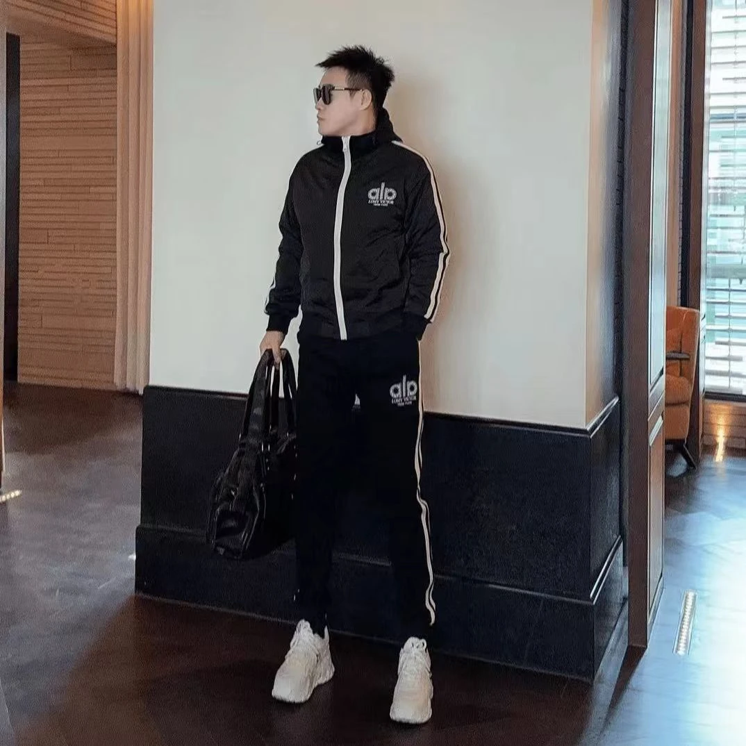 高级感潮牌男士棉衣外套秋冬新款刺绣束脚休闲裤套装棉服加厚套装