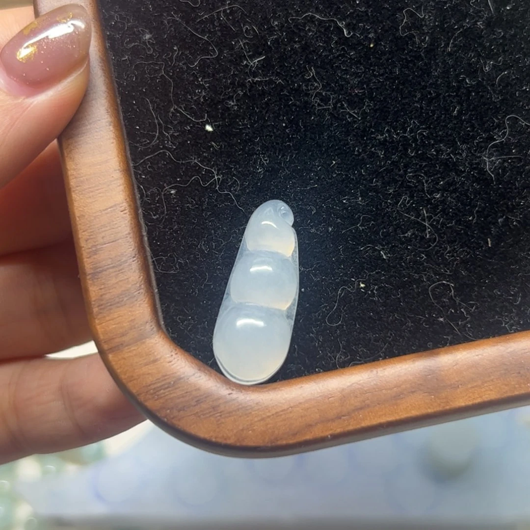 定制翡翠未镶嵌白冰豆子