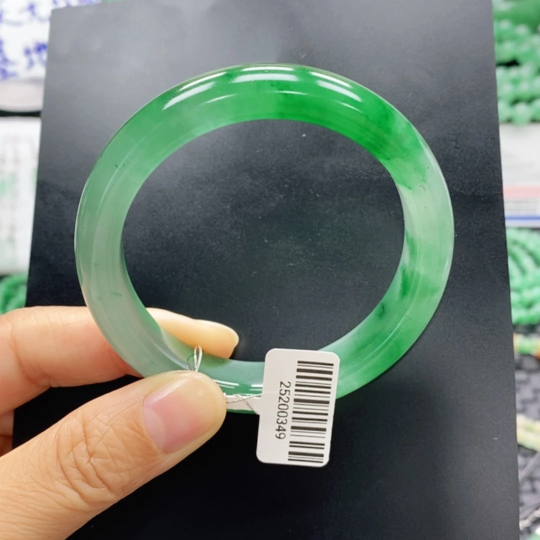 石英质玉未镶嵌手镯青青56-多人