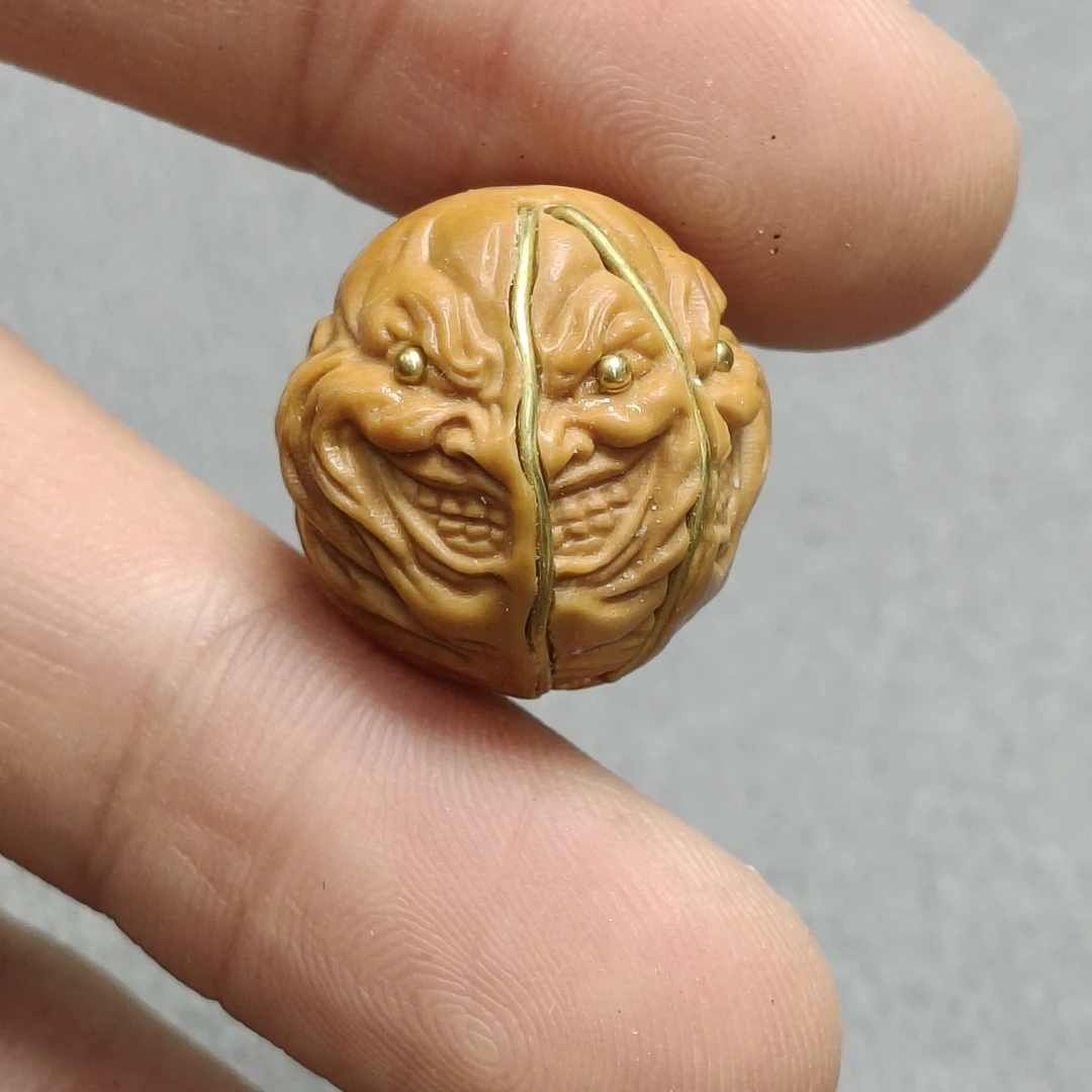 F21 猴头雕刻珠恶僧配饰一颗