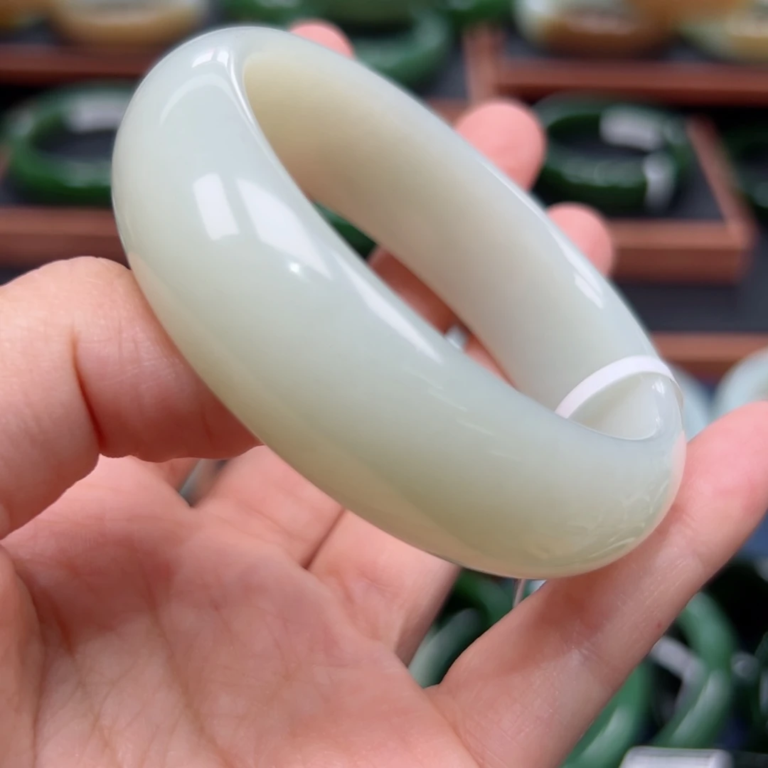 未镶嵌手镯和田玉5657