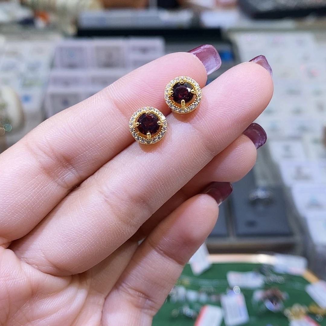 石榴石耳饰银S925镶嵌天然石榴石耳饰