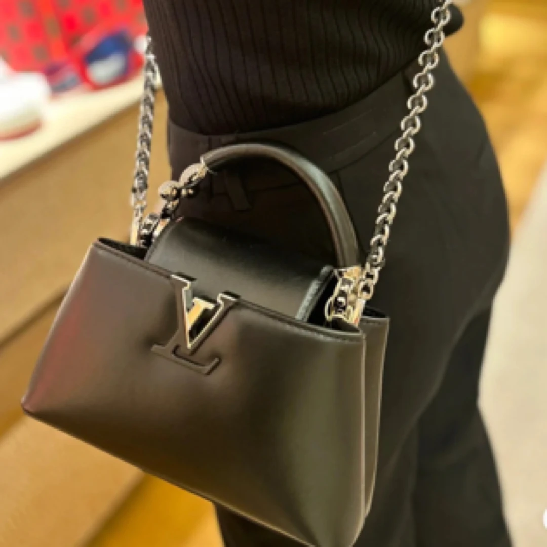 99新 LouisVuitton/路易威登 路易威登横版capmini黑色白钻花朵手