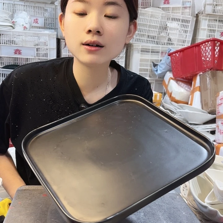 碟微瑕产品………黑色四方盘一个