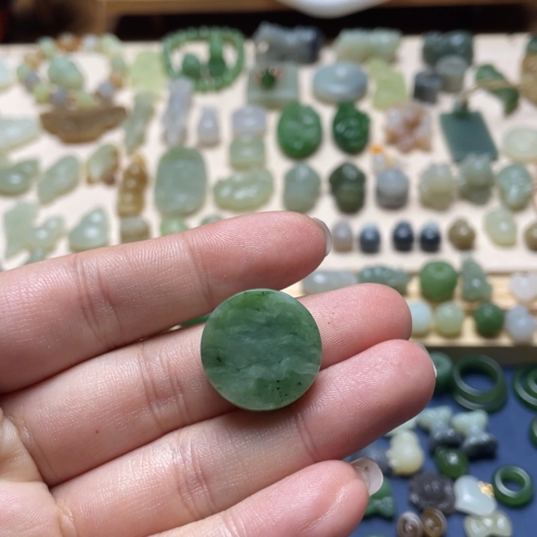 和田玉未镶嵌吊坠(不含链)