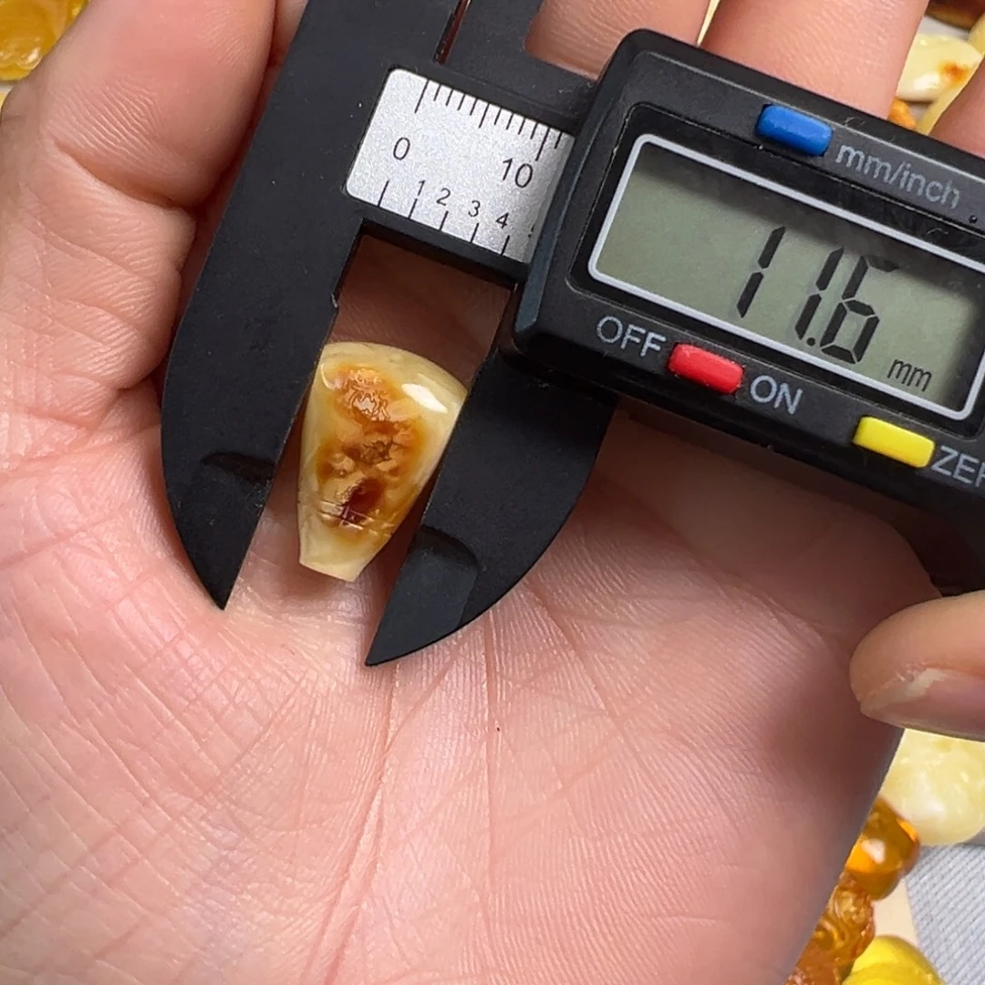 蜜蜡未镶嵌裸石蜜蜡