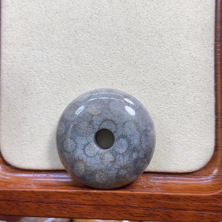 硅化玉未镶嵌颈饰k46