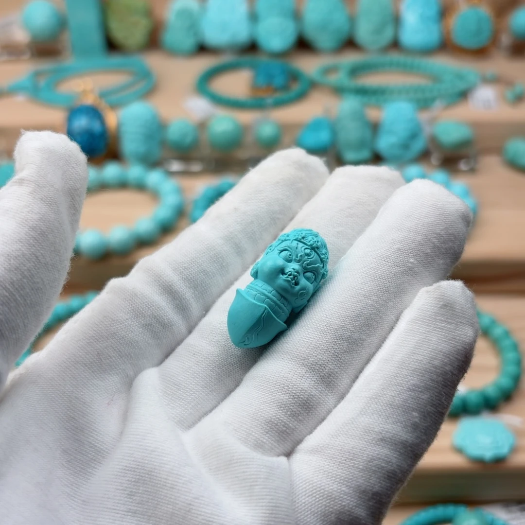 绿松石未镶嵌珠宝奇石