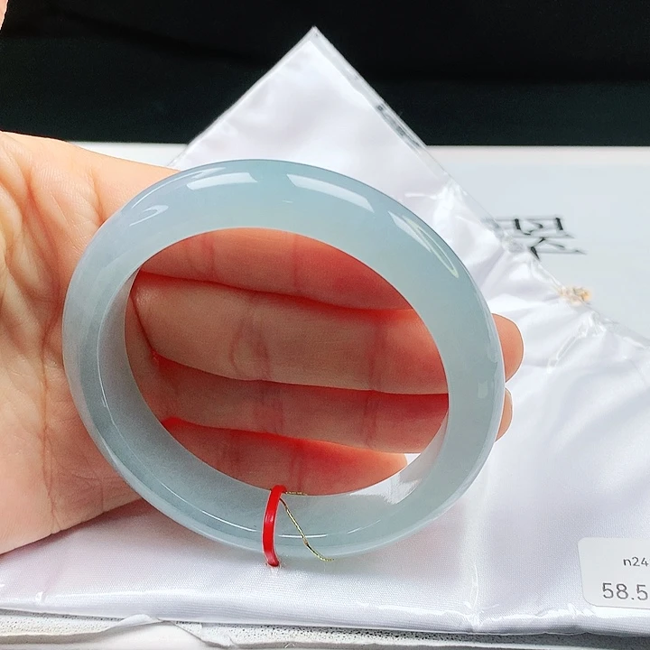 翡翠手镯未镶嵌58➕圈口