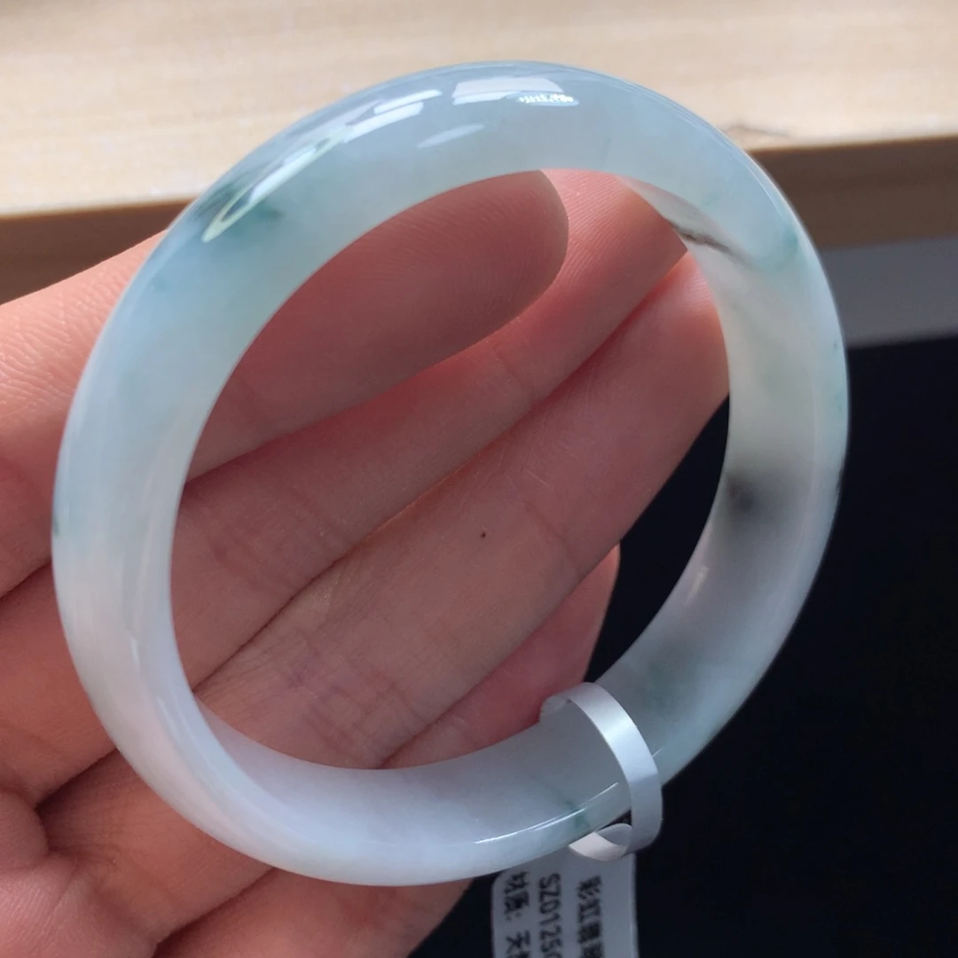 未镶嵌手镯翡翠手镯