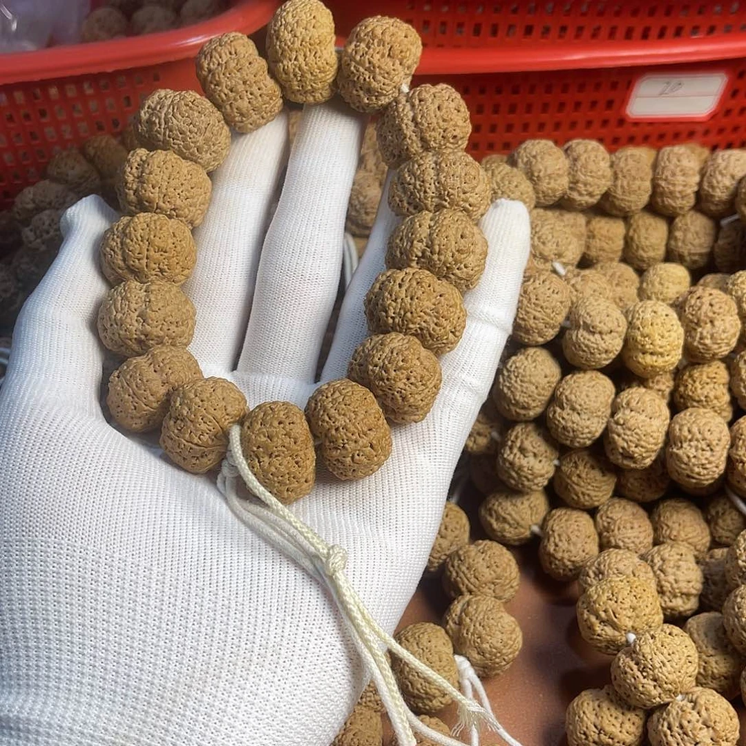 刘***爸吊坠金刚菩提二十六