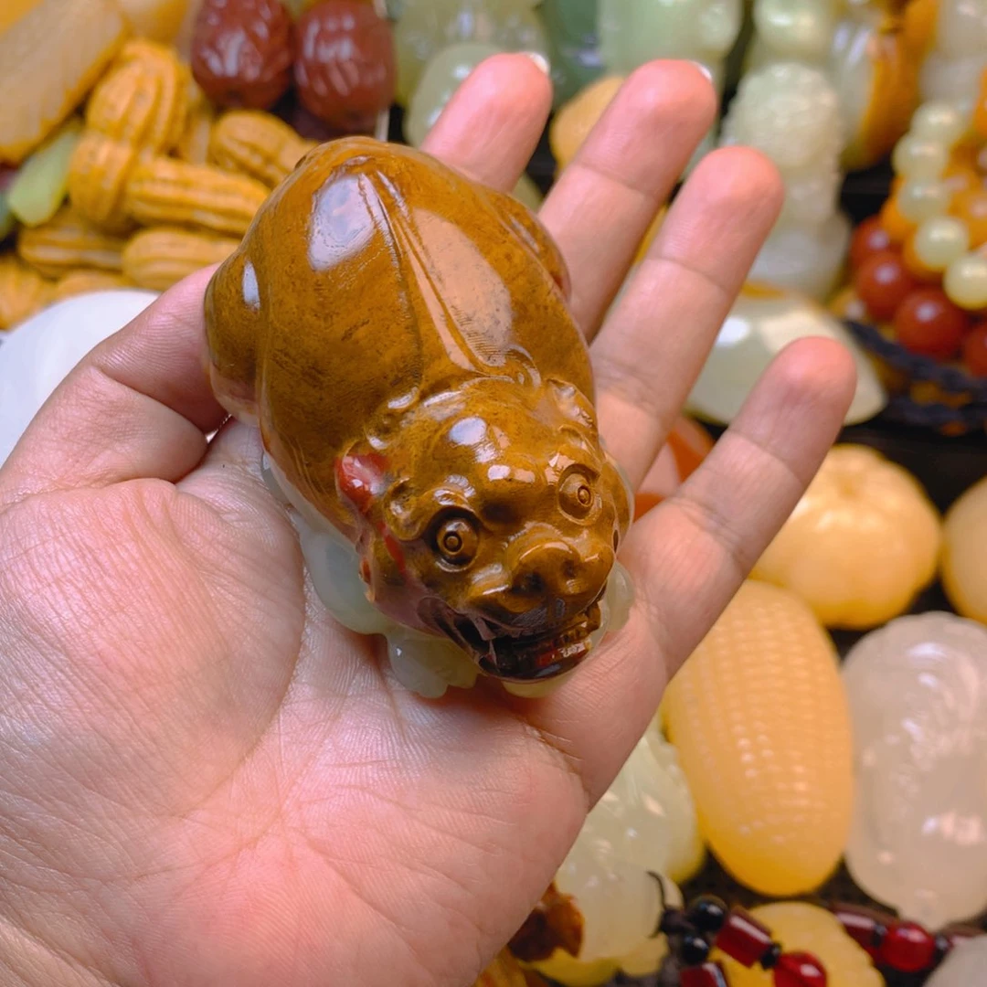 言**声新疆五彩石貔貅