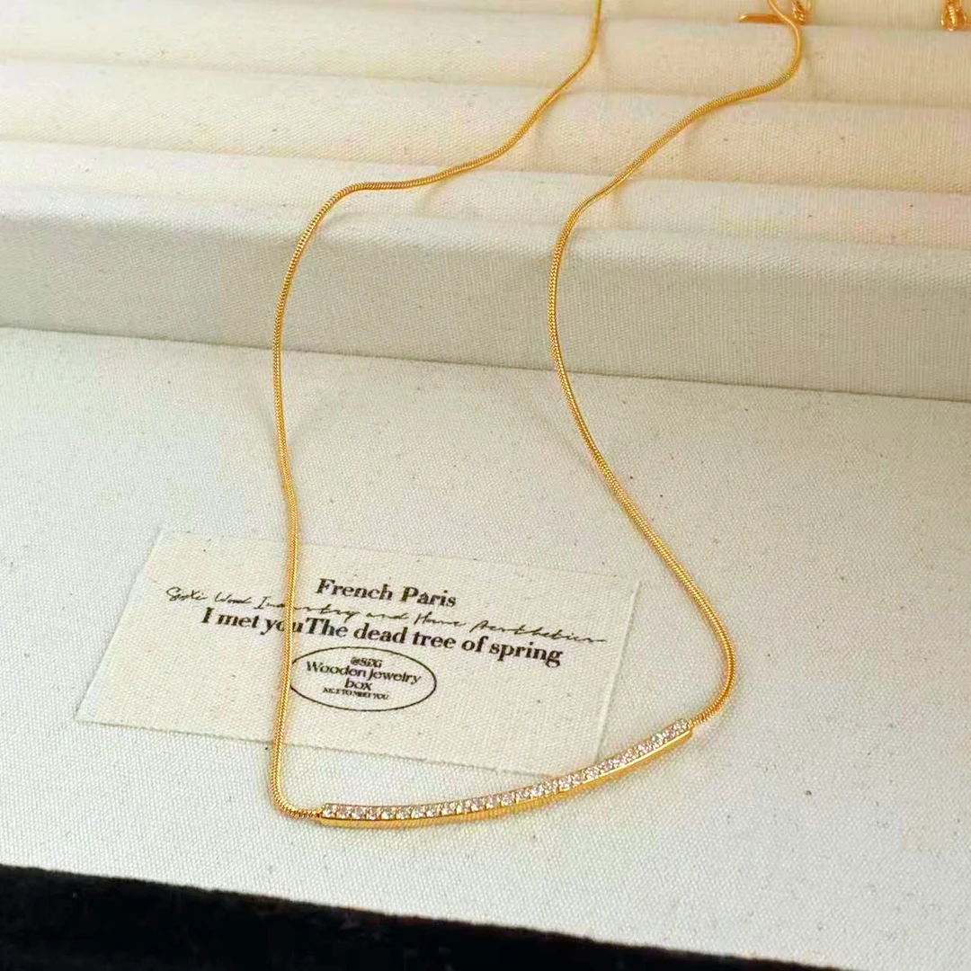 米梵缇 铜项链 法式轻奢微笑几何一字颈链女小众高级感锁骨链配饰