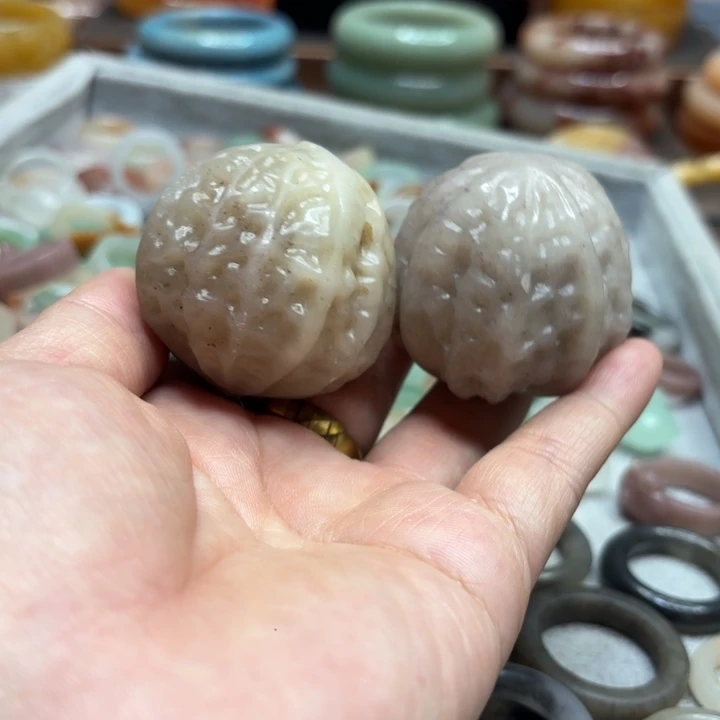 石英岩玉合金颈饰