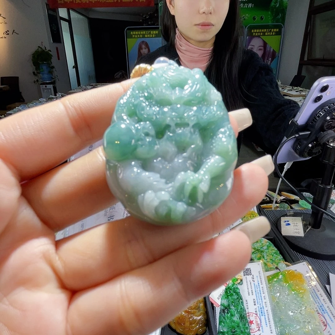 颈饰未镶嵌翡翠一