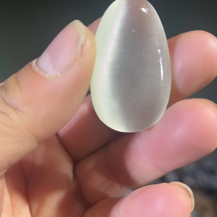 和田玉（糖玉）未镶嵌珠宝奇石