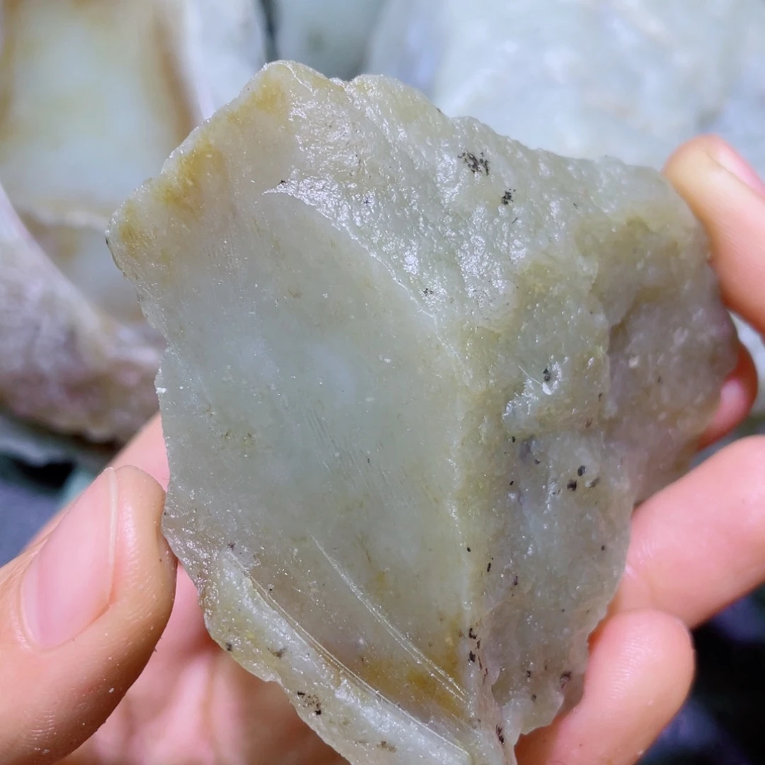 和田玉未镶嵌珠宝半成品